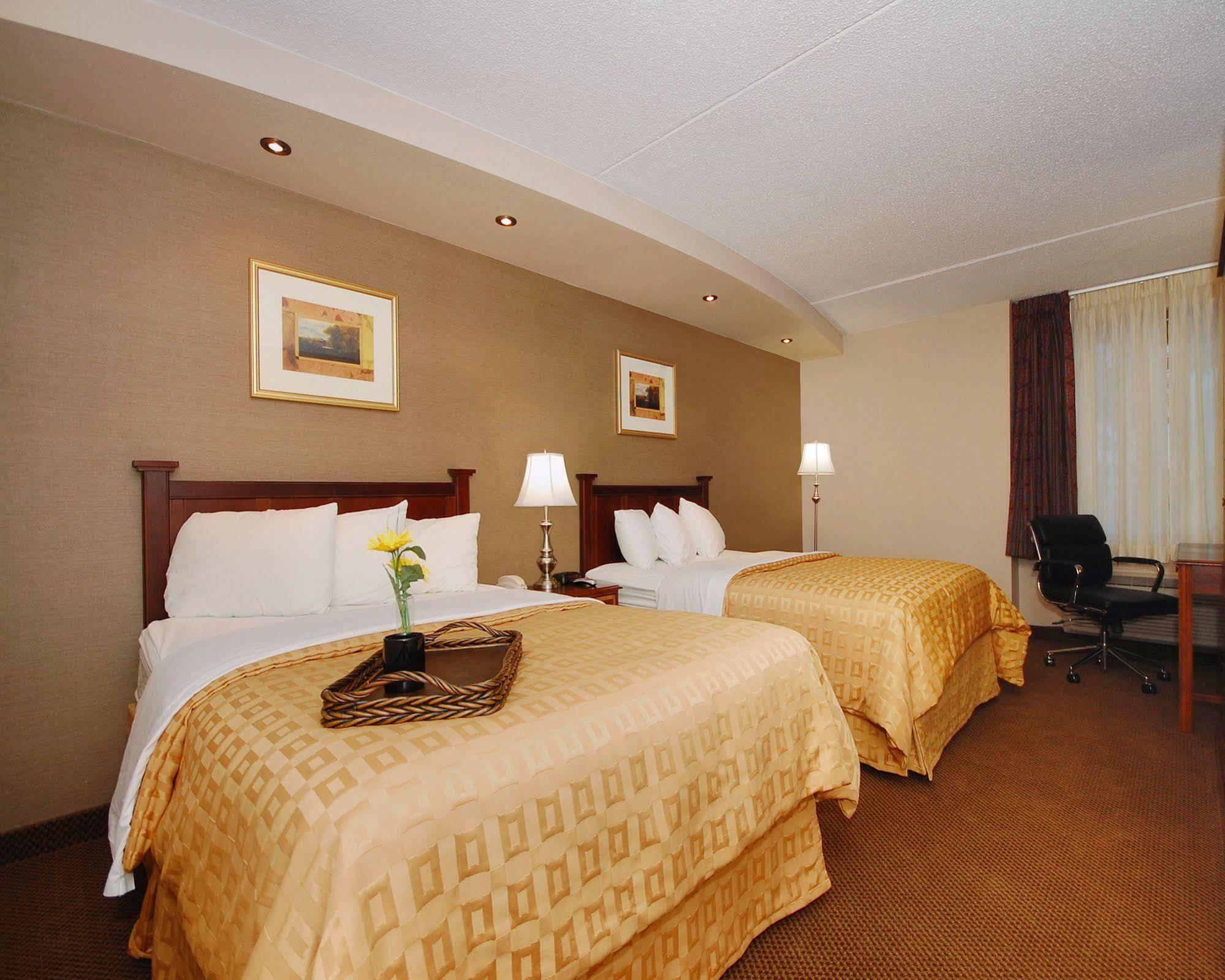 Plaza Inn & Suites Hagerstown Oda fotoğraf