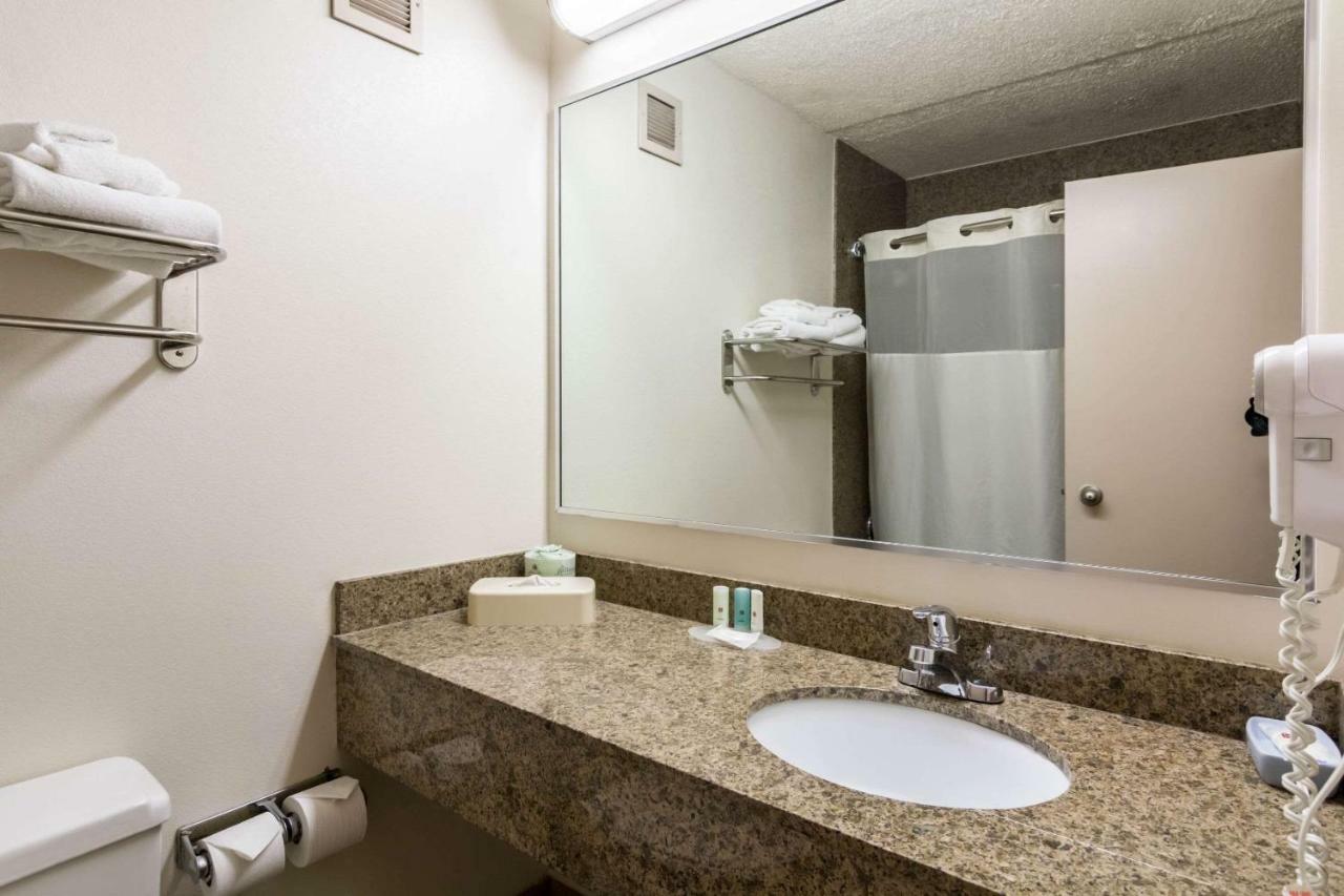 Plaza Inn & Suites Hagerstown Dış mekan fotoğraf